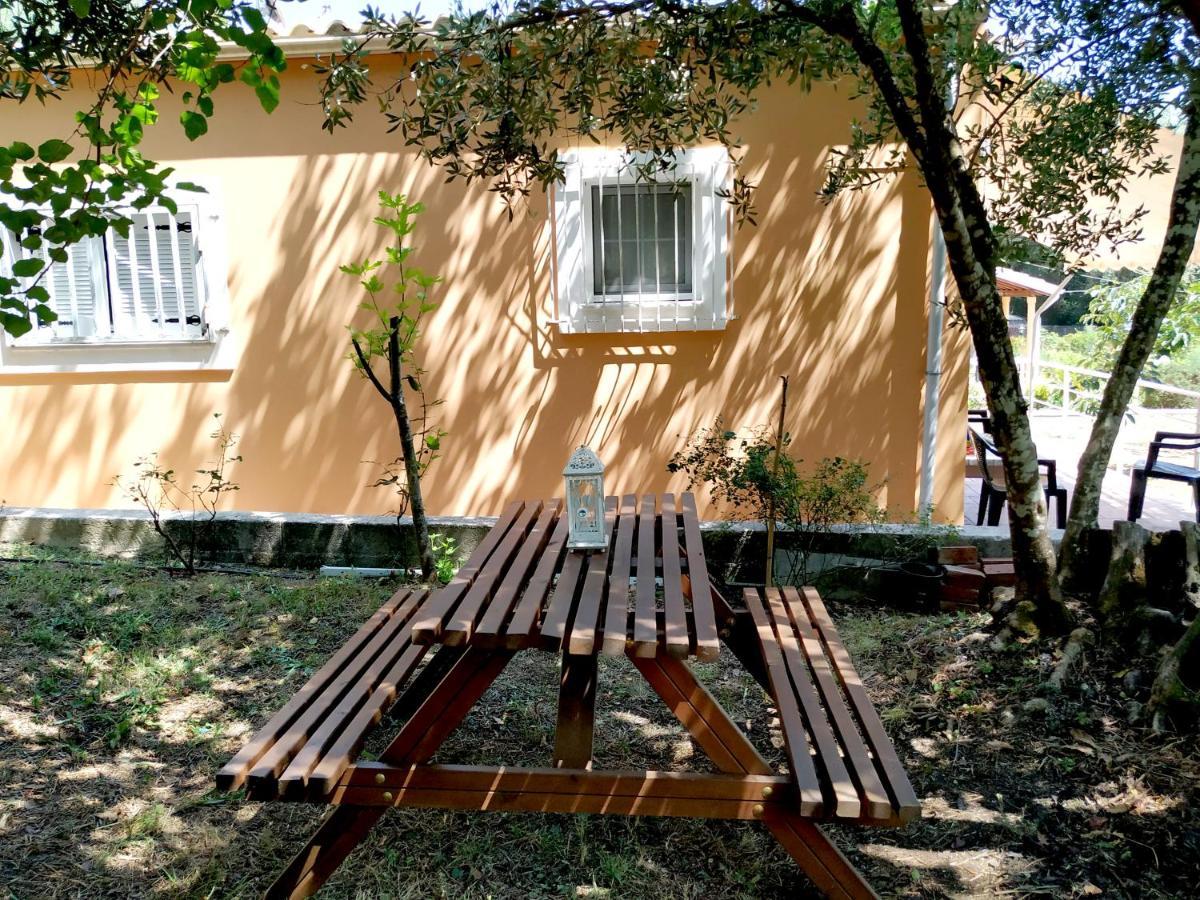 Family Holiday Apartment With Garden & Bbq Velonádes エクステリア 写真