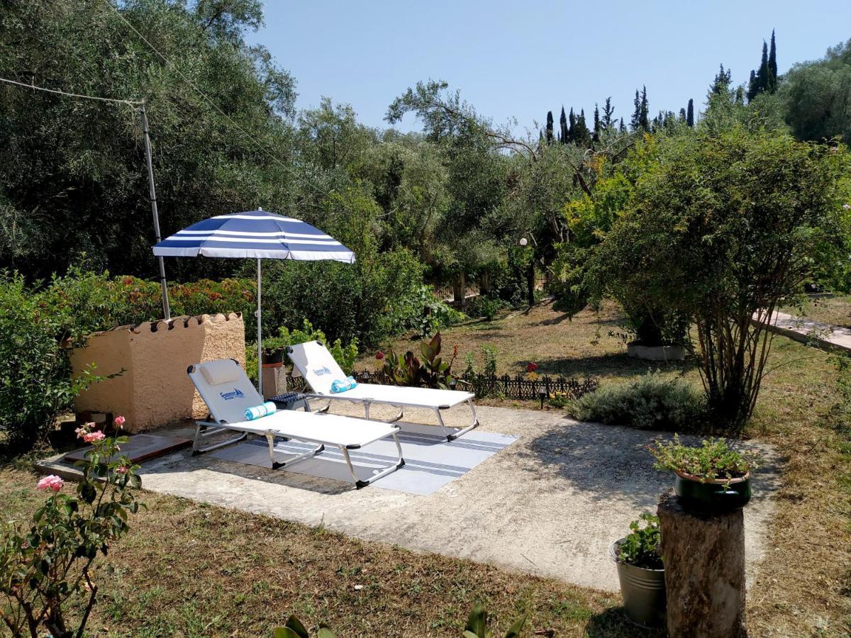 Family Holiday Apartment With Garden & Bbq Velonádes エクステリア 写真