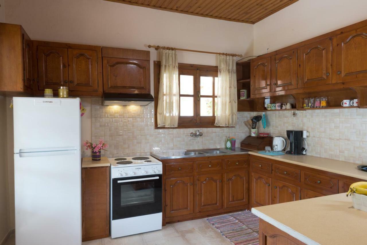 Family Holiday Apartment With Garden & Bbq Velonádes エクステリア 写真
