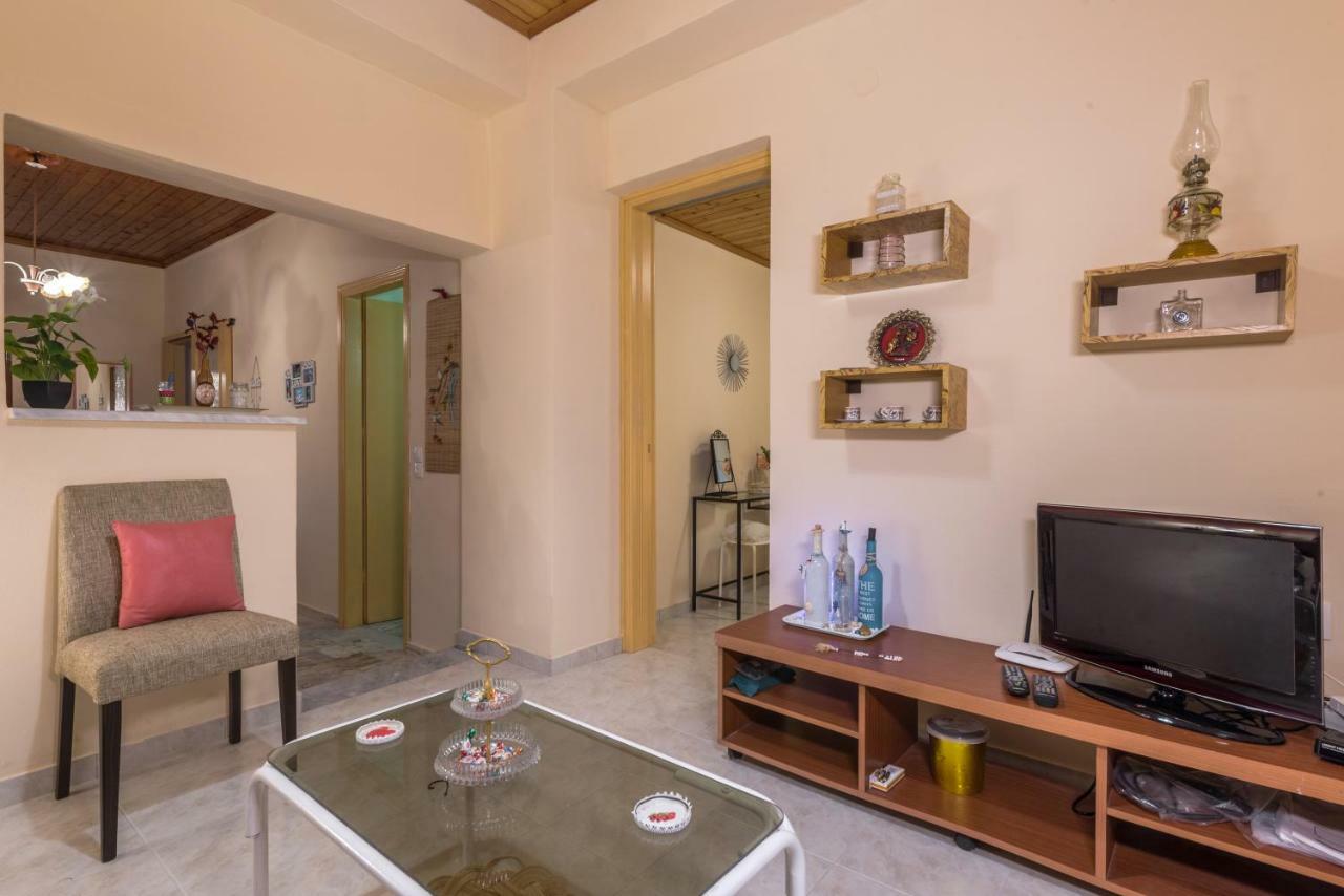 Family Holiday Apartment With Garden & Bbq Velonádes エクステリア 写真