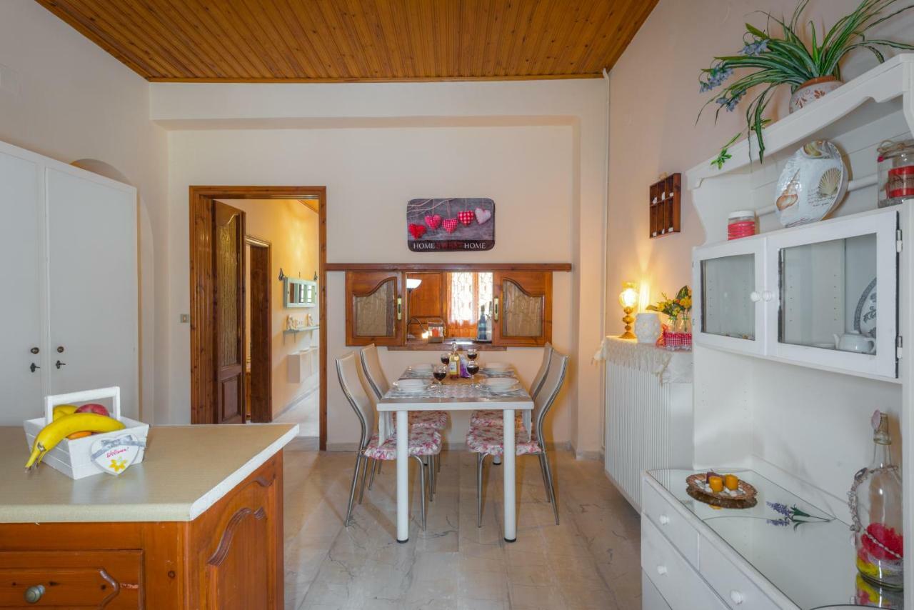 Family Holiday Apartment With Garden & Bbq Velonádes エクステリア 写真